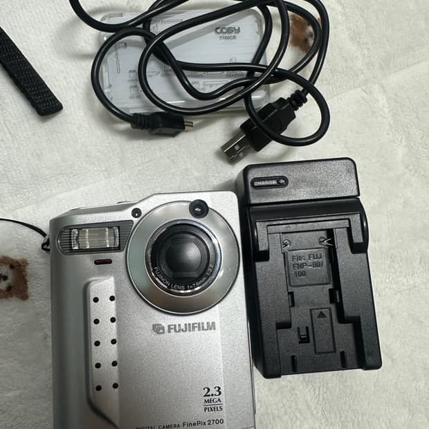 후지필름 파인픽스 2700