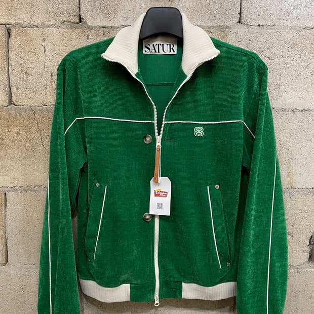 세터 하젠 벨루어 숏 트랙 자켓 