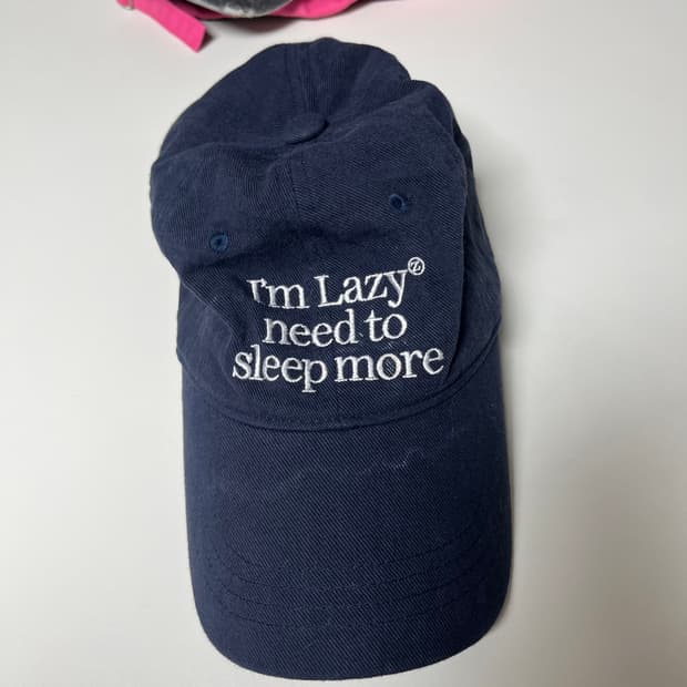 레이지지 카리나 볼캡