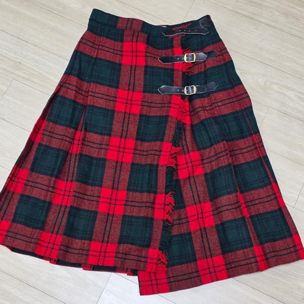 일본빈티지)연말겨울 레드x그린 모리걸st 타탄체크 킬트 버클랩 스커트