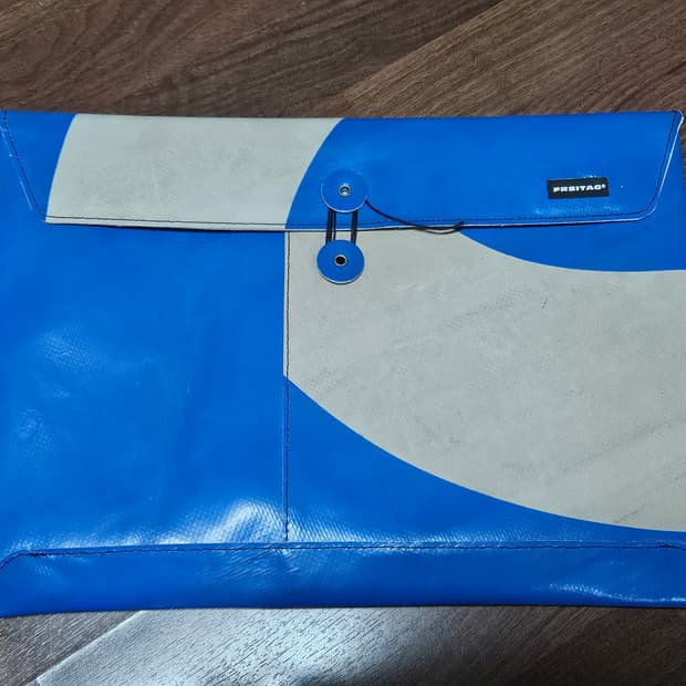 프라이탁 슬리브 15인치 (F421)