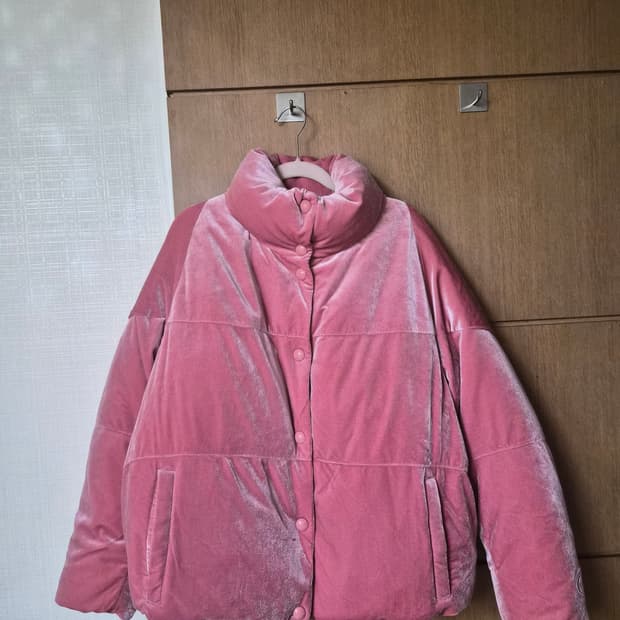 질스튜어트 벨벳푸퍼덕다운