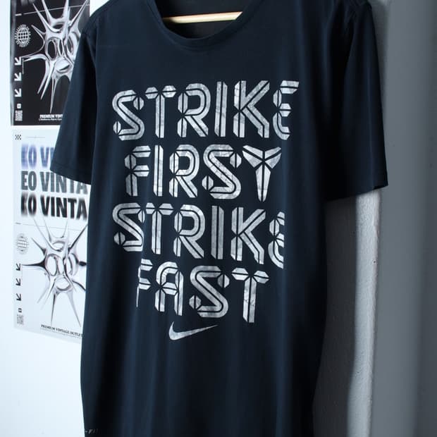 (L) 나이키 반팔 티셔츠 코비브라이언트 한정판 에이징-H30110