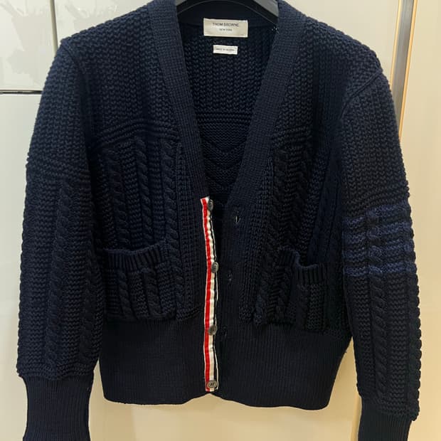 톰브라운 케이블 울가디건 3사이즈 (새상품급)