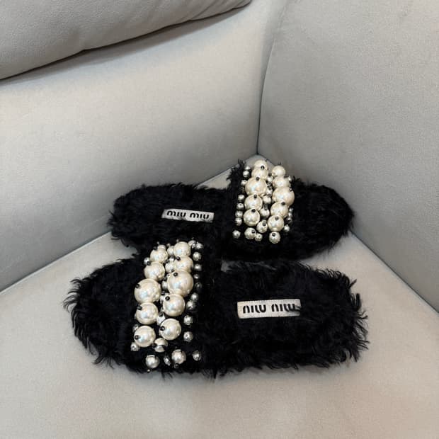 미우미우 진주 시어링 슬리퍼 36사이즈