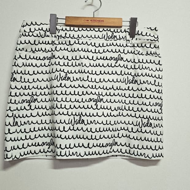 와이드앵글 물결 패턴 골프스커트