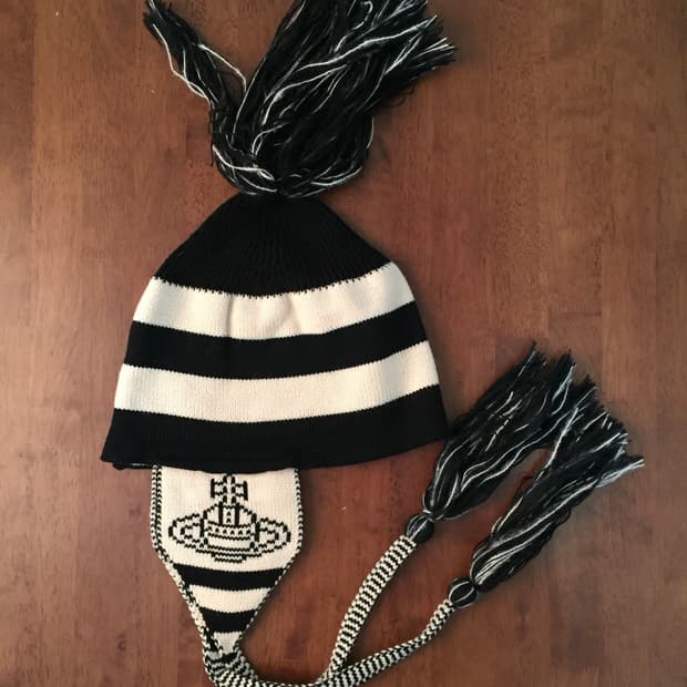 Vivienne Westwood Earflap Beanie – Black
