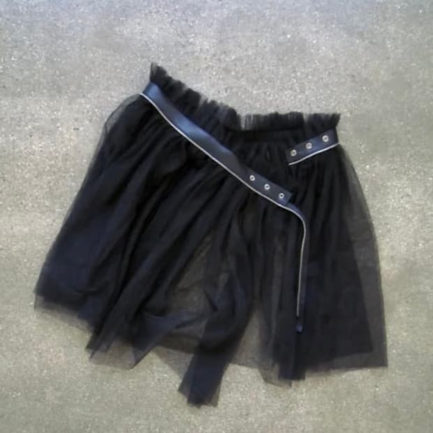 베이닝 레이어드 벨트 스커트