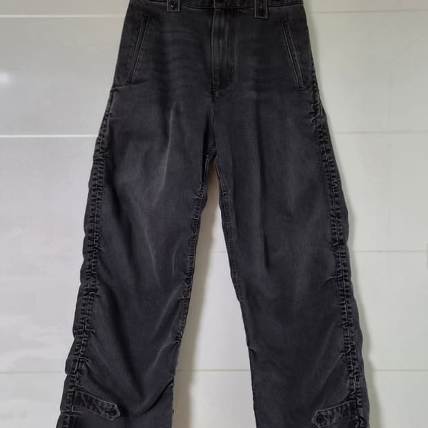 쿠어 셔링 그레이 데님팬츠