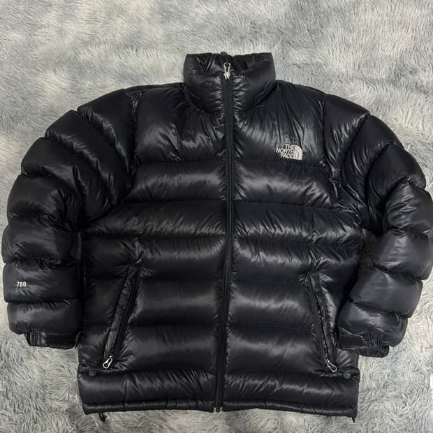 노스페이스 700 경량패딩 블랙 100사이즈