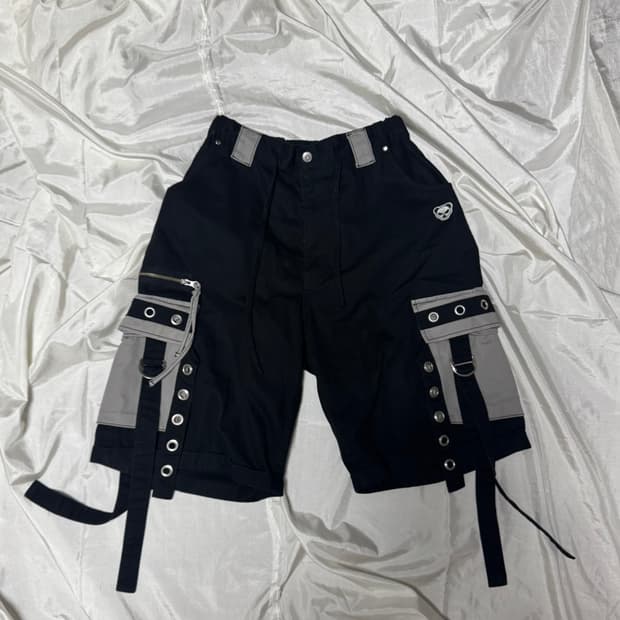 Skull printed punk bondage short pants