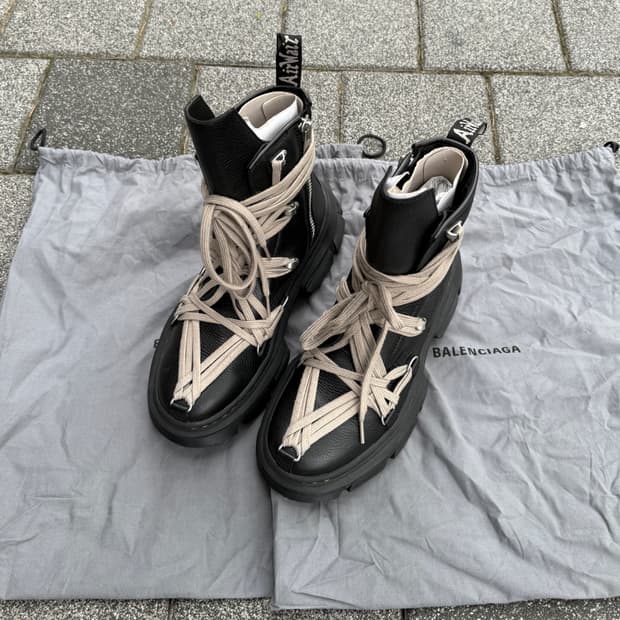 릭오웬스 X 닥터마틴 1460 DMXL 메가레이스 부츠 