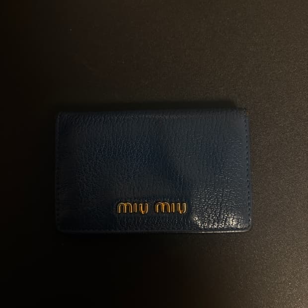 미우미우 카드지갑
