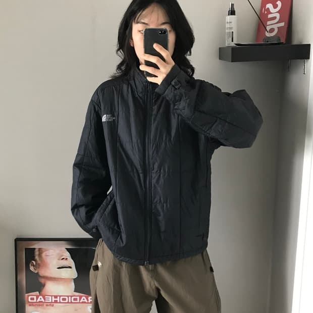 노스페이스 로고 블랙 경량 패딩
