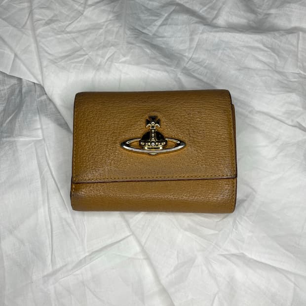 비비안 웨스트우드 탄 레더 트라이폴드 월렛