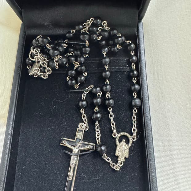 돌체앤가바나 로자리아 목걸이 (풀박)