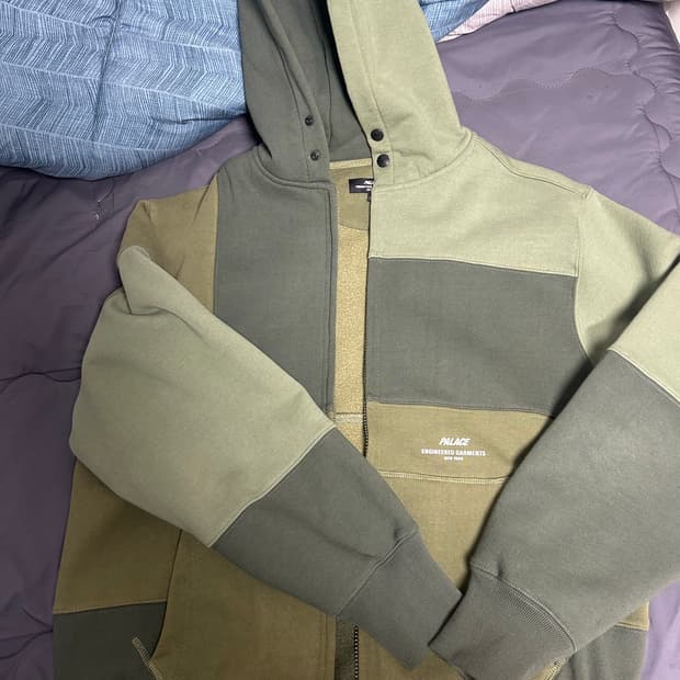 팔라스 엔지니어드 가먼츠 후드집업