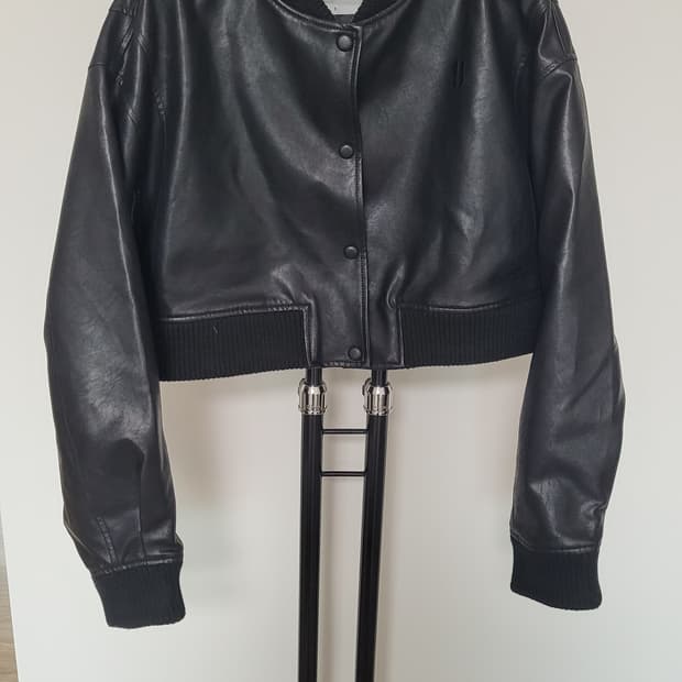 에잇세컨즈  숏레더 자켓_S사이즈