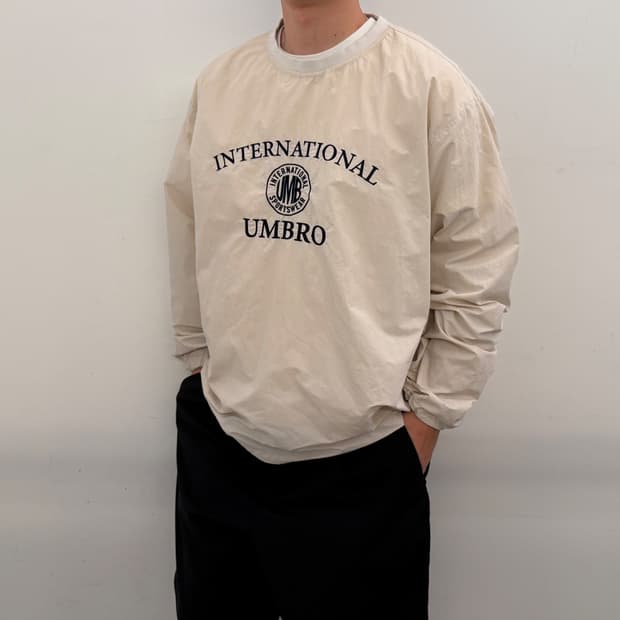 엄브로 오버핏 웜업