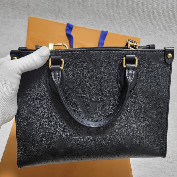 (새상품)루이비통 앙프렝뜨 PM블랙 가방