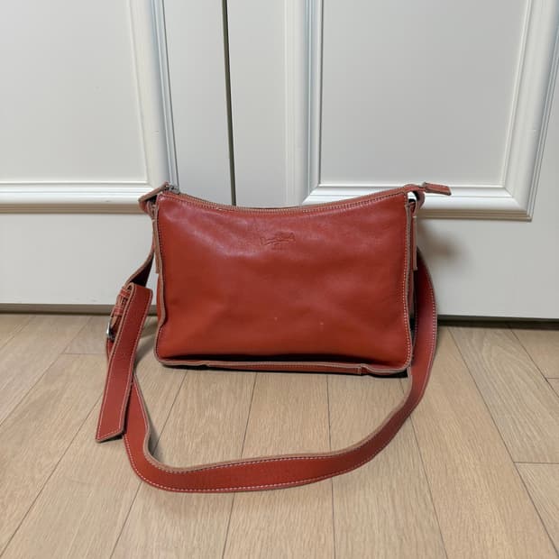 마가렛호웰 아이디어 소가죽 크로스백