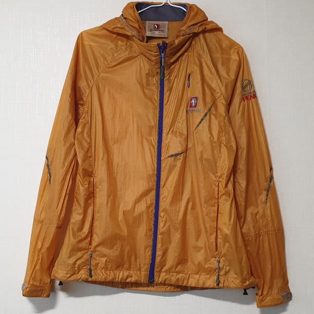 블랙야크 바람막이 90사이즈