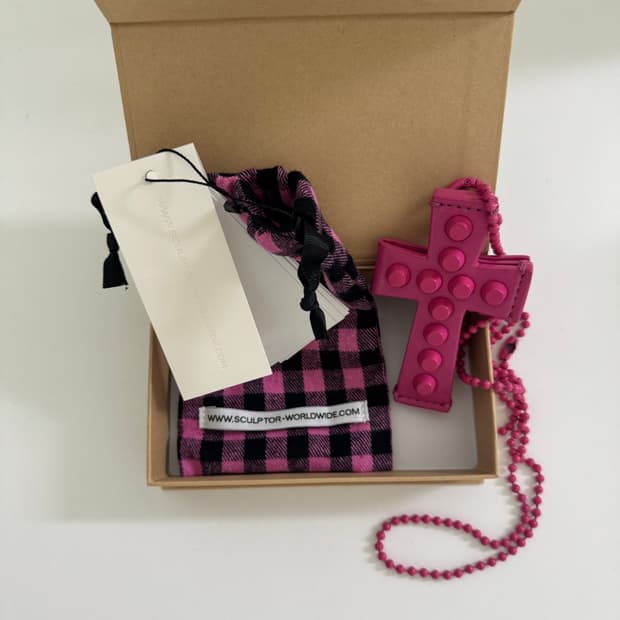 스컬프터 스터드 카드지갑