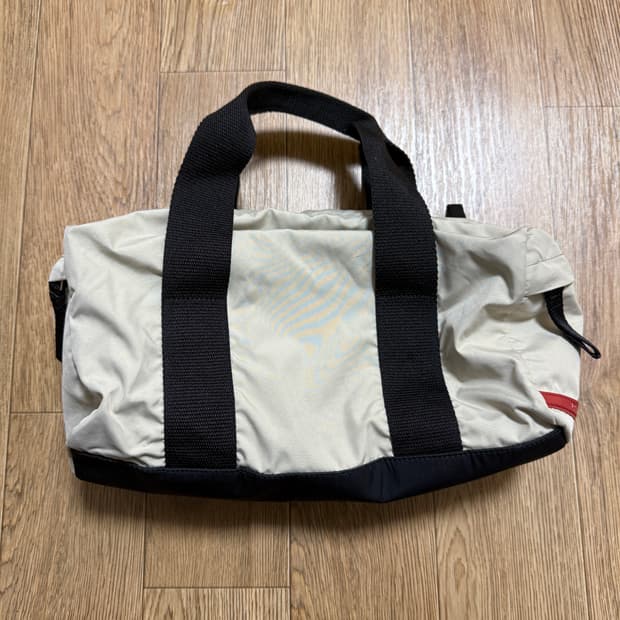 정품 프라다 스포츠 숄더백