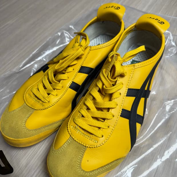 오니츠카 타이거 옐로우