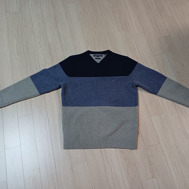 타미힐피거 니트 맨투맨