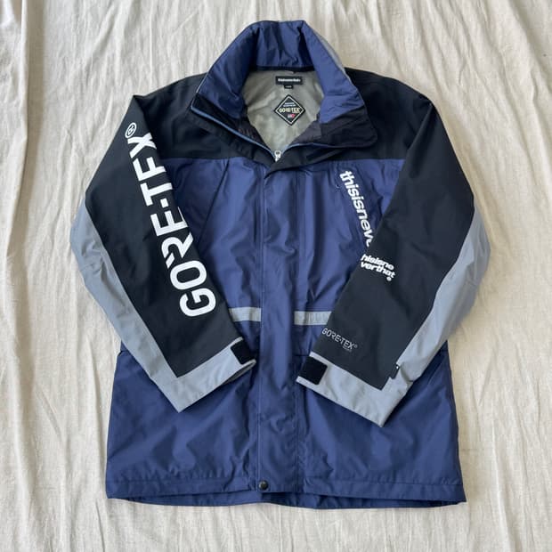 디스이즈네버댓 고어텍스 배색 바람막이 L(105)