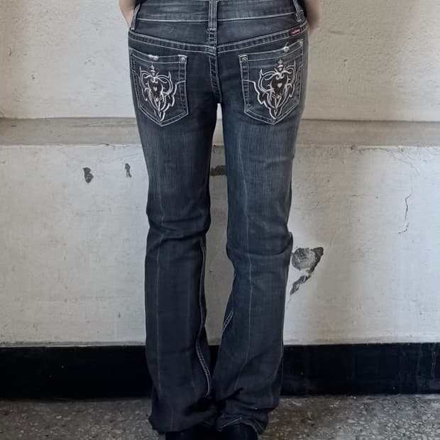 Back point denim pants