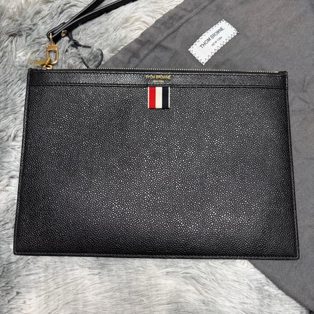 톰브라운 블랙 가죽 클러치 클러치백