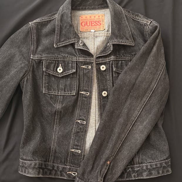 게스 흑청 데님 트러커 자켓