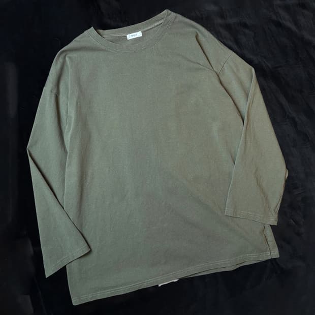 일본빈티지 HUG.U 카키 긴팔티셔츠