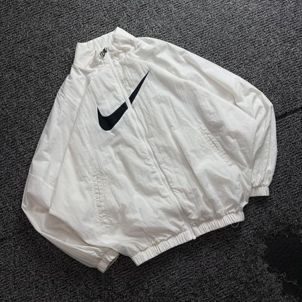 나이키 NSW 빅 스우시 윈드브레이크 우븐 바람막이 3823