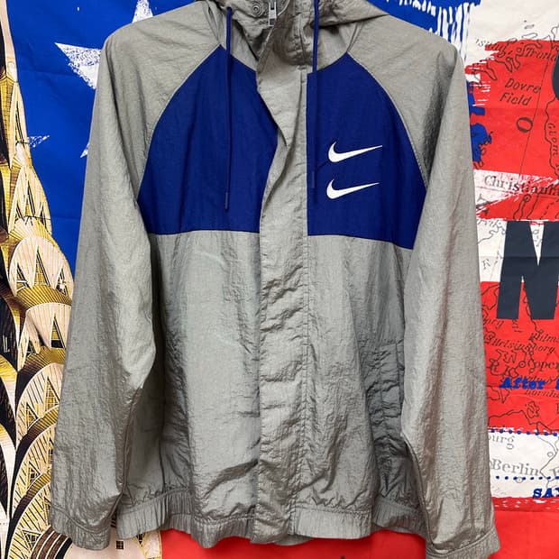 s급 나이키 스우시 실버 나일론 오버핏바람막이L100
