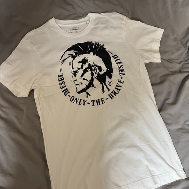 디젤 화이트 티셔츠 S 새제품