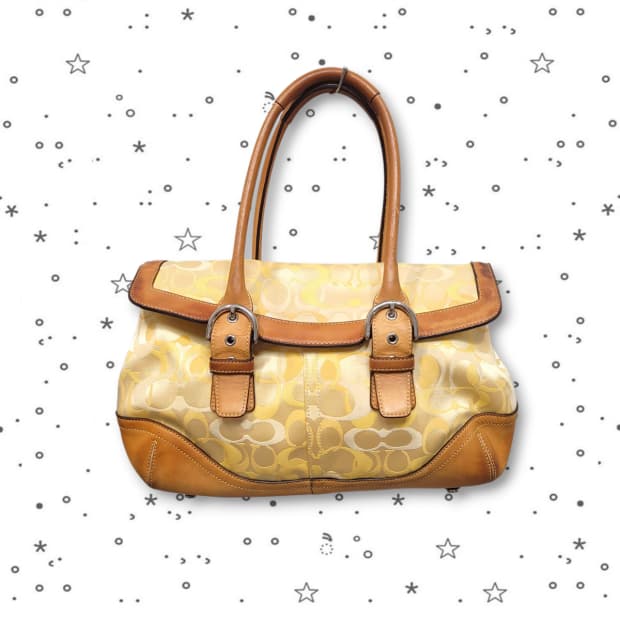 COACH 코치 시그니처 플랩 토트백