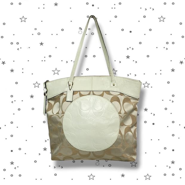 COACH 코치 로라 시그니처 토트백 화이트 골드