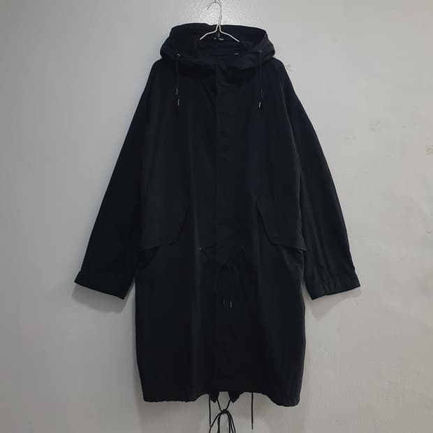 XL) 유니클로 U 르메르 블록테크 패커블 피쉬테일 바람막이 자켓 블랙