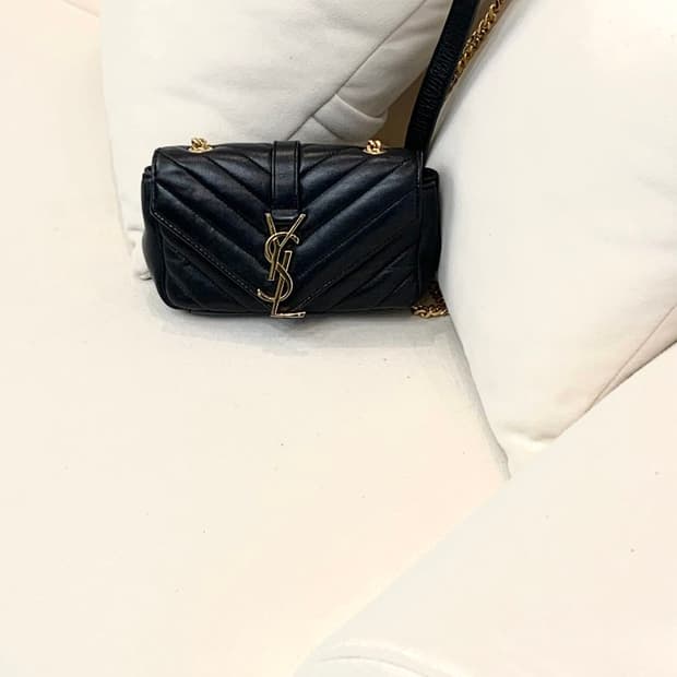 생로랑 클래식 모노그램 베이비 크로스백 (정품)