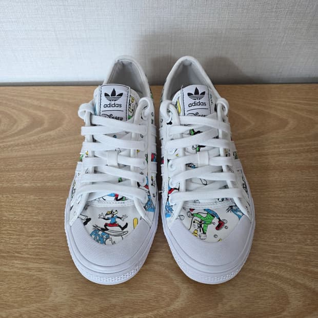 (235mm)아디다스 니짜 디즈니 콜라보 스니커즈 운동화