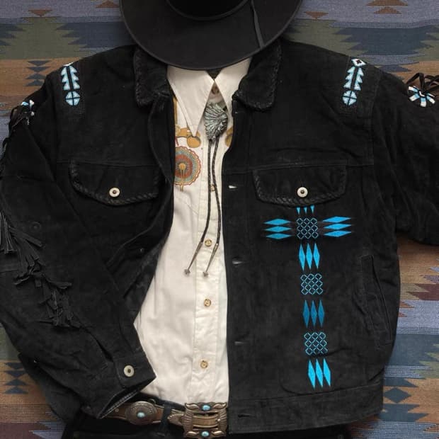 빈티지 인디언 태슬 & 자수 블랙 스웨이드 자켓
