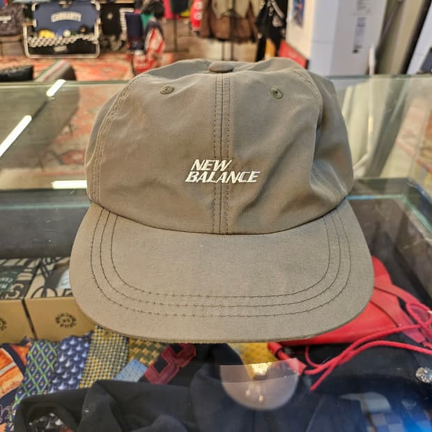뉴발란스(New Balance) 카키 나일론 볼캡