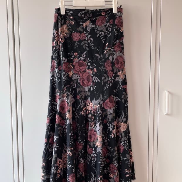 Vintage 장미꽃 플레어 롱스커트