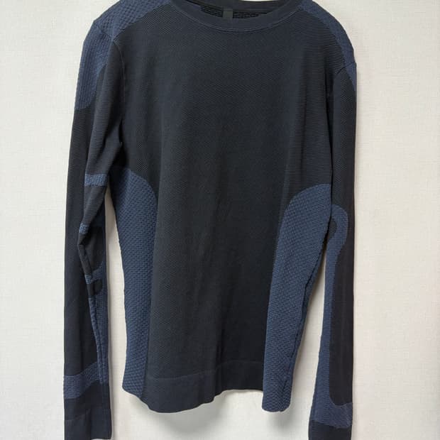 J L-A L 롱슬리브