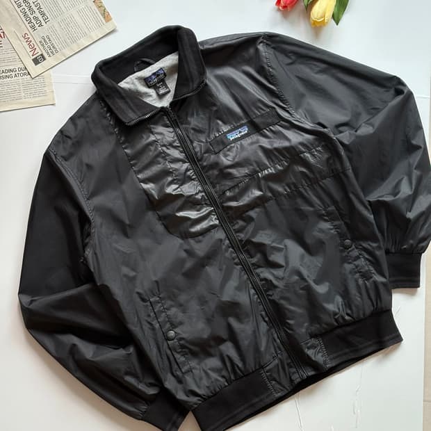 파타고니아 90‘s 블랙 바람막이