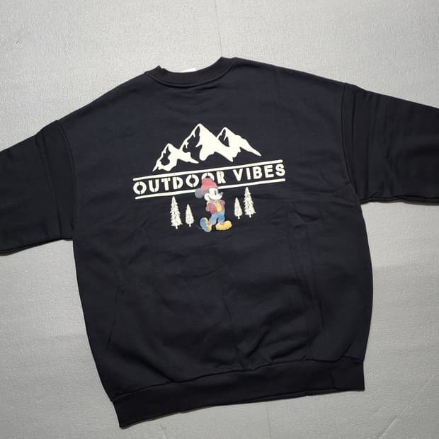 미사용 미키마우스 아웃도어 검정 기모 맨투맨티