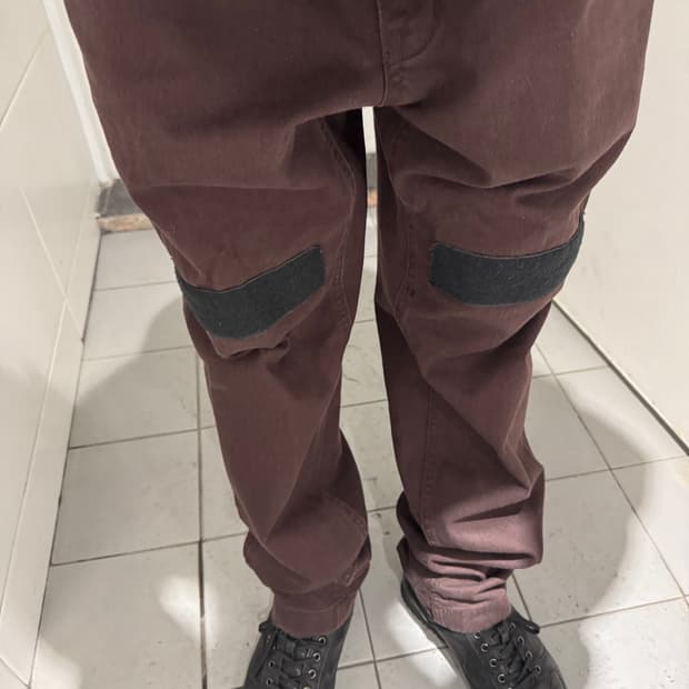 플라스틱프로덕트 벨크로 치노팬츠 브라운 